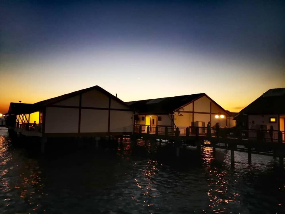 Water Chalet Port Dickson- Private Eksteriør bilde